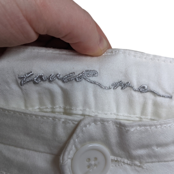 Touch Me White Crop Pants 👖✨ Size 5/6 - Picture 3 of 10